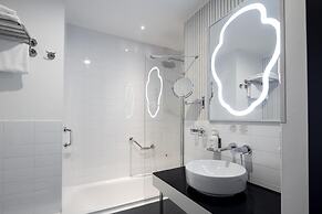 Best Western Premier CHC Airport