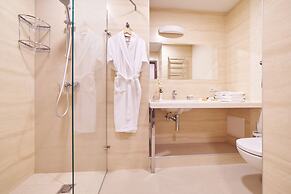 Ovis Hotel
