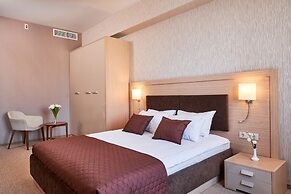 Ovis Hotel