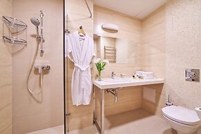 Ovis Hotel