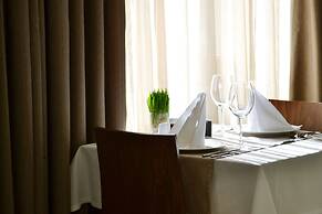 Ovis Hotel