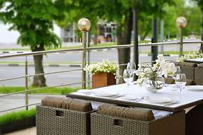 Ovis Hotel