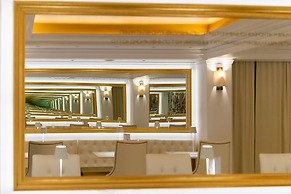 Hotel Galaxias