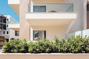 Batis Aero Beachfront Wellbeing Hotel