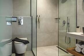 Batis Aero Beachfront Wellbeing Hotel