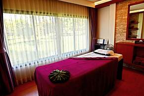 Mae Jo Golf Club & Resort