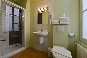 Accostage Hotel
