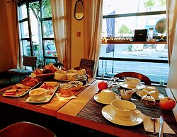 Accostage Hotel