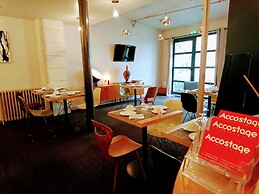 Accostage Hotel