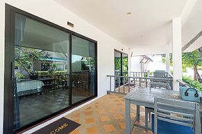 Three Trees Samui Resort - Sarocha Villa