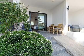 Three Trees Samui Resort - Sarocha Villa