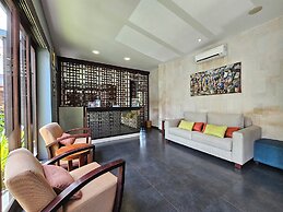 SEMINYAK ICON by Karaniya Experience