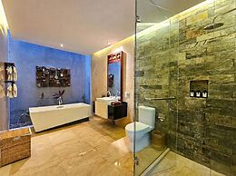 SEMINYAK ICON by Karaniya Experience