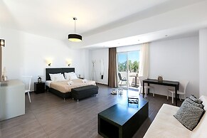 Memories Beach Hotel