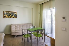 Athina Beach Hotel
