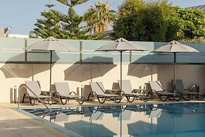 Athina Beach Hotel