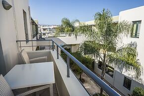 Athina Beach Hotel