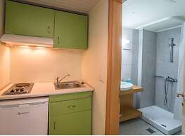 Athina Beach Hotel