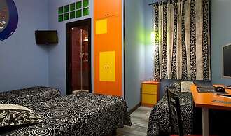 JC Rooms Santa Ana