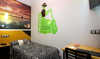 JC Rooms Santa Ana