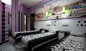 JC Rooms Santa Ana