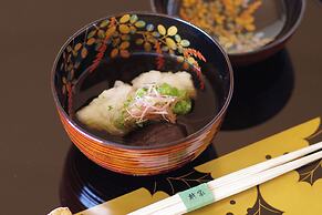 Hiiragiya