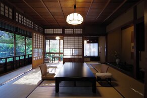 Hiiragiya