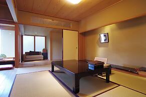 Hiiragiya