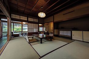 Hiiragiya