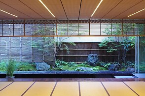 Hiiragiya