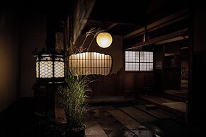 Hiiragiya