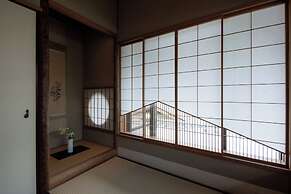 Hiiragiya