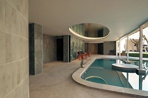 Zeus Eleva Kassandra Lagoon