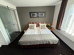 Hotel Aviva