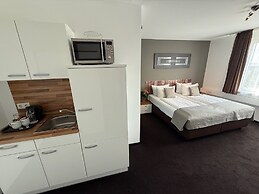 Hotel Aviva