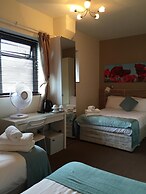 Dockside Hotel