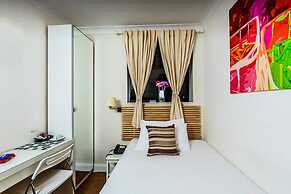 Dockside Hotel