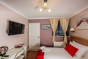 Dockside Hotel