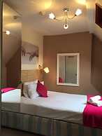 Dockside Hotel
