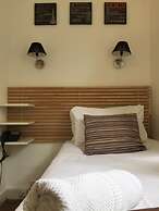 Dockside Hotel