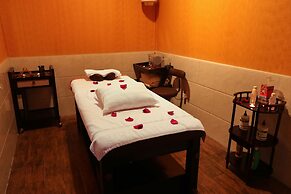 Royal Grand Suite Hotel