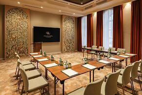 Grand Hotel Vilnius, Curio Collection by Hilton