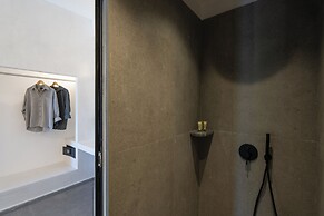 Splendour Hotel and Suites