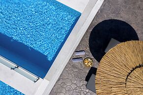Splendour Hotel and Suites