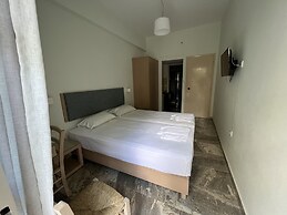 Neapolis Rooms & Apartments