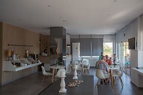 Theofilos City Hotel