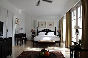 The Colony Hotel