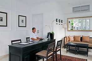 The Colony Hotel