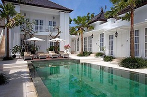The Colony Hotel
