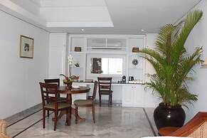The Colony Hotel